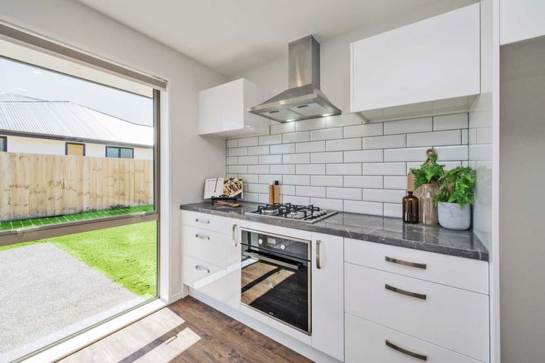 Photo of property in 33 Cressy Place, Darfield, 7510