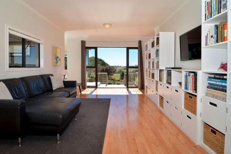 Photo of property in 99 Kennedy Road, Dairy Flat, Albany, 0792