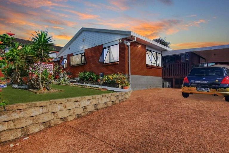 Photo of property in 45 Aldern Road, Massey, Auckland, 0614