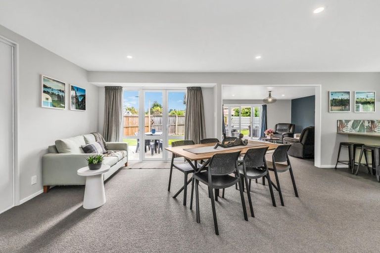 Photo of property in 15 Cross Street, Coalgate, 7673