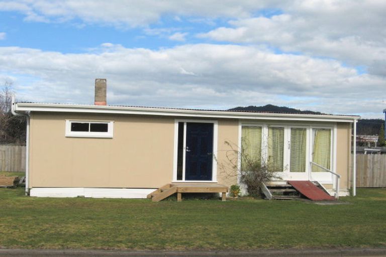 Photo of property in 35 Hornsea Road, Tairua, 3508
