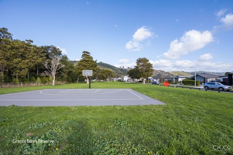 Photo of property in 9 Pattullo Crescent, Wallaceville, Upper Hutt, 5018