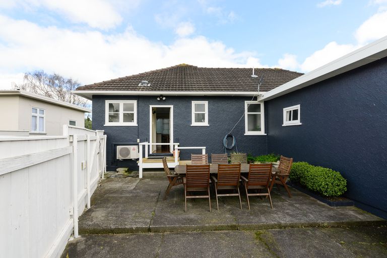 Photo of property in 89 Churchill Avenue, Hokowhitu, Palmerston North, 4410