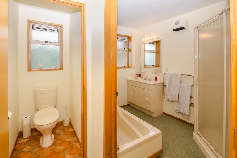 Photo of property in 8 Benfell Street, Green Island, Dunedin, 9018