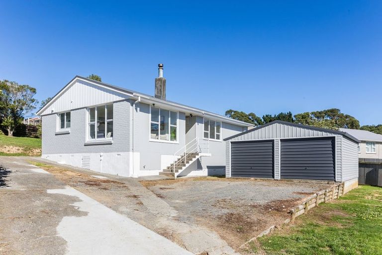 Photo of property in 25 Loongana Street, Waitangirua, Porirua, 5024