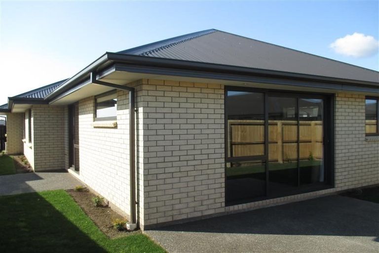 Photo of property in 93 Caulfield Avenue, Halswell, Christchurch, 8025