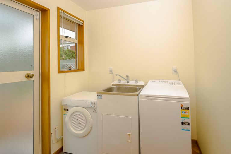 Photo of property in 8 Benfell Street, Green Island, Dunedin, 9018