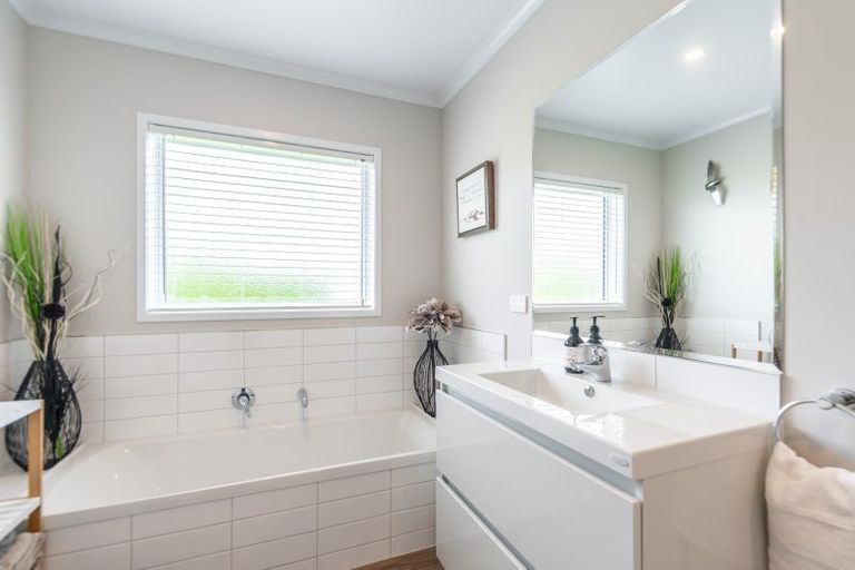 Photo of property in 1/3116 Cambridge Road, Rotoorangi, Cambridge, 3495