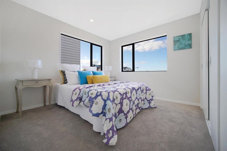 Photo of property in 105 Kairakau Street, Papakura, 2110