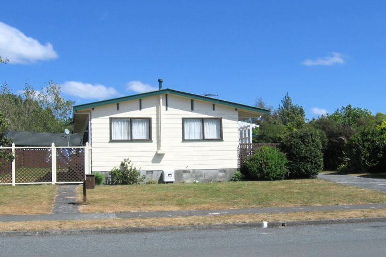 Photo of property in 18 Topaz Street, Birchville, Upper Hutt, 5018
