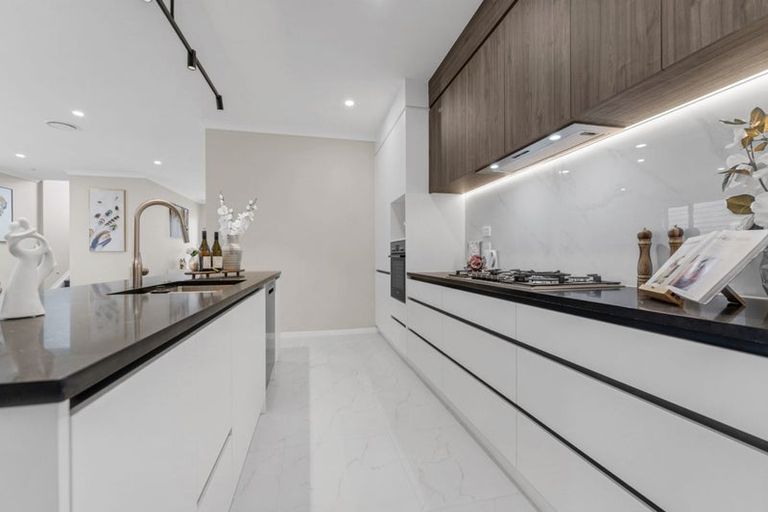 Photo of property in 2e Hughs Way, Flat Bush, Auckland, 2019