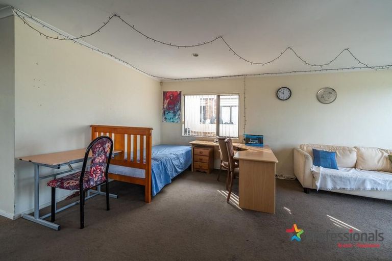 Photo of property in 38 Crossandra Drive, Mangere, Auckland, 2022