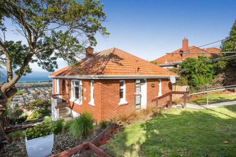 Photo of property in 85 Forfar Street, Clyde Hill, Dunedin, 9011