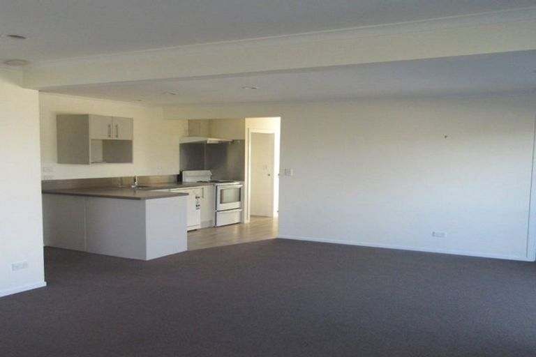 Photo of property in 932 Whangaparaoa Road, Manly, Whangaparaoa, 0930