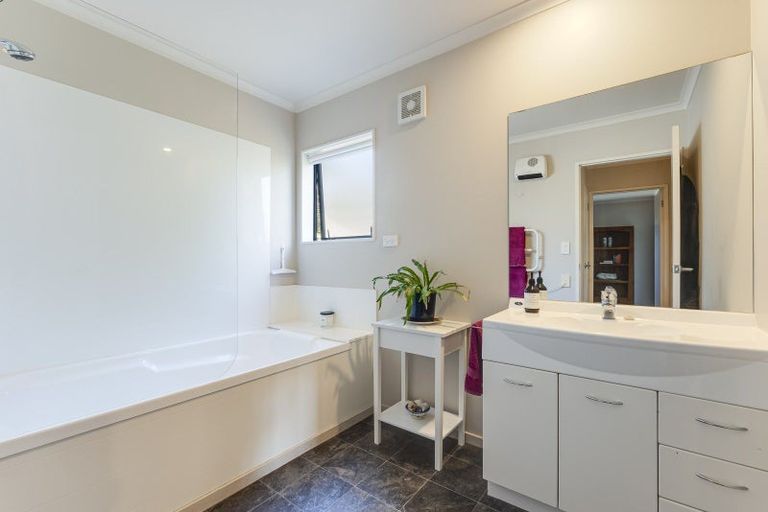 Photo of property in 3b Arapeta Place, Takaka, 7110