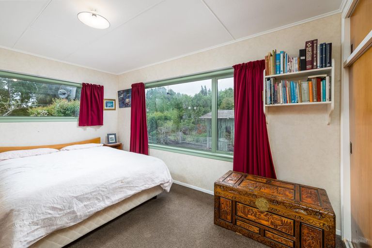 Photo of property in 92 Timaru Road, Waimate, 7924