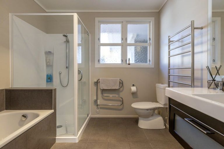 Photo of property in 6 Kohatu Parade, Wharewaka, Taupo, 3330