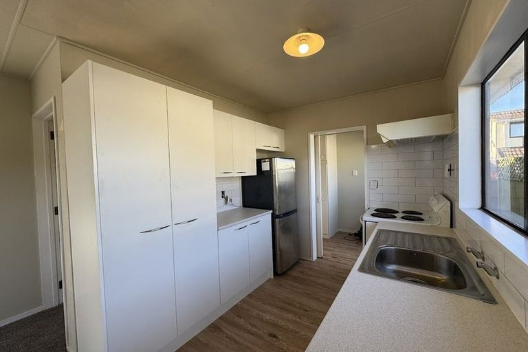 Photo of property in 2/65 Wakefield Street, Alicetown, Lower Hutt, 5010