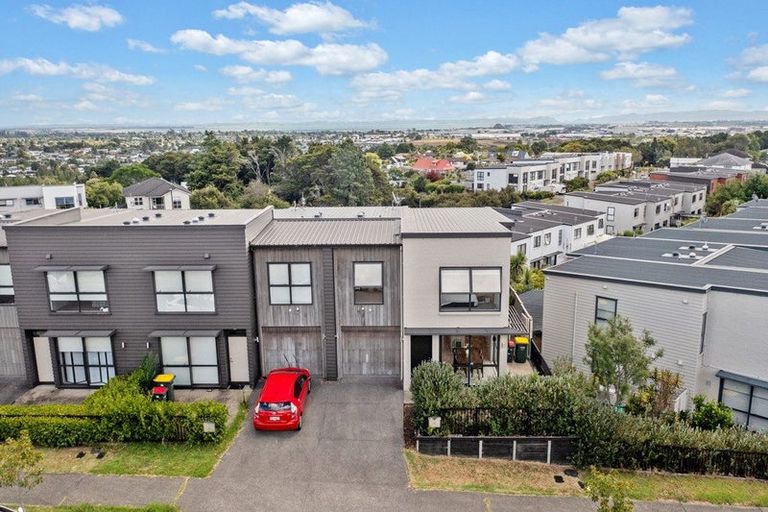 Photo of property in 37 Matairangi Avenue, Totara Heights, Auckland, 2105