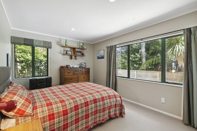 Photo of property in 18a Lucknow Terrace, Khandallah, Wellington, 6035