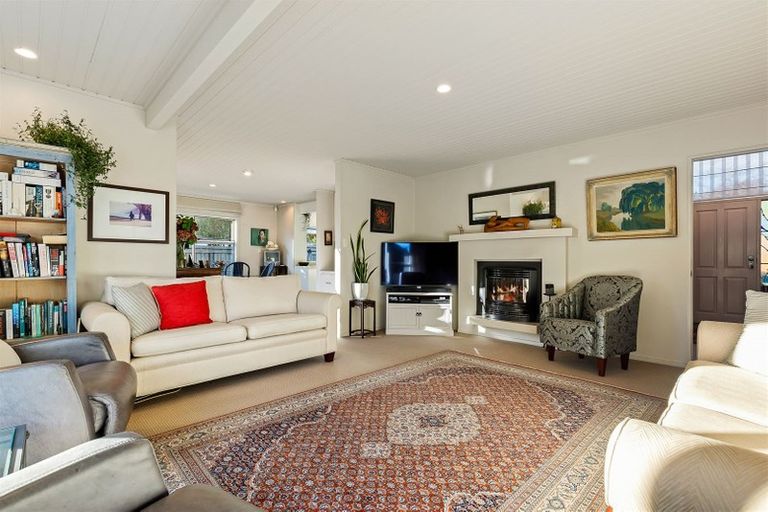 Photo of property in 132 Totara Street, Riccarton, Christchurch, 8041