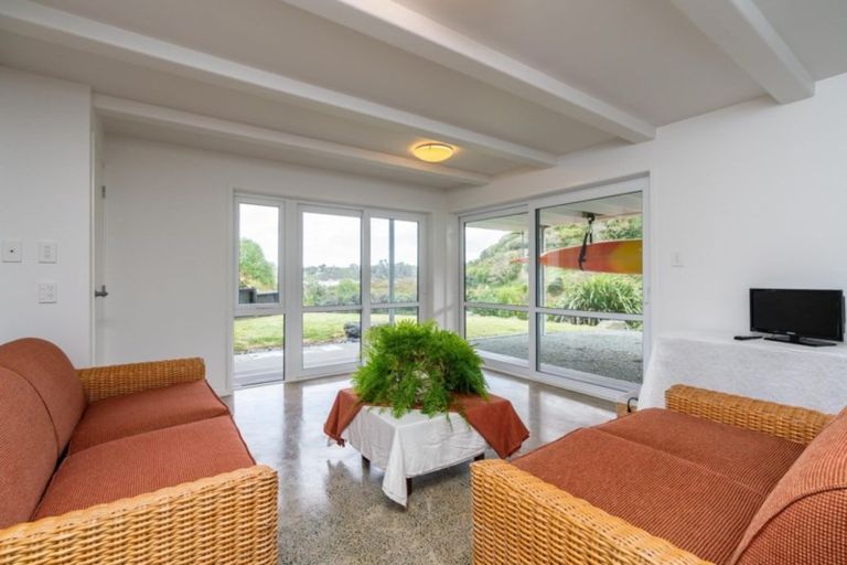 Photo of property in 1122 Whakapirau Road, Whakapirau, Maungaturoto, 0583