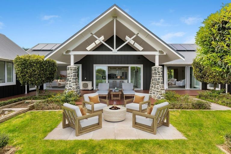 Photo of property in 144 Henwood Road, Paraite, New Plymouth, 4372