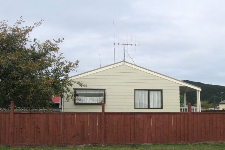 Photo of property in 5 Palmer Court, Paraparaumu, 5032