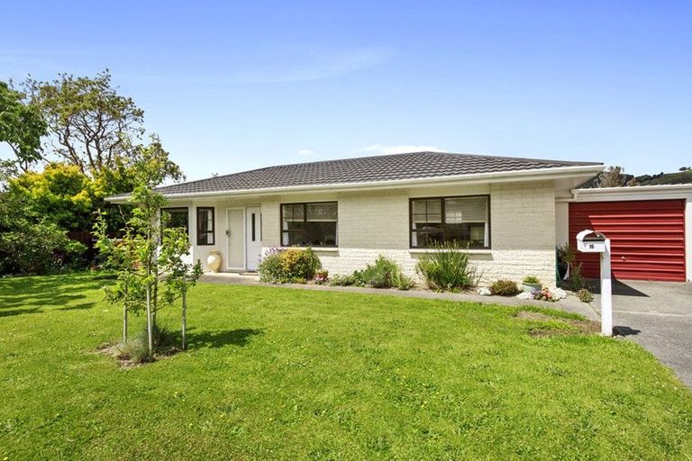 Photo of property in 16 Rossiter Street, Tawa, Wellington, 5028
