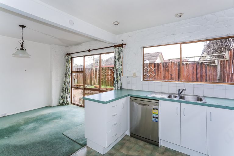 Photo of property in 2/8 Wood Street, Papakura, 2110