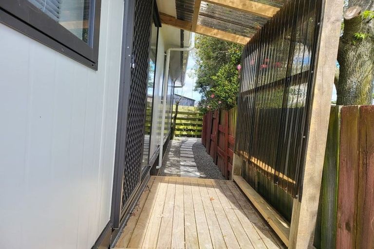 Photo of property in 67 Rhodes Drive, Kelvin Grove, Palmerston North, 4414