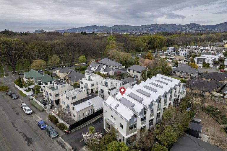 Photo of property in 2/86 Brockworth Place, Riccarton, Christchurch, 8011