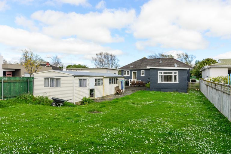 Photo of property in 89 Churchill Avenue, Hokowhitu, Palmerston North, 4410