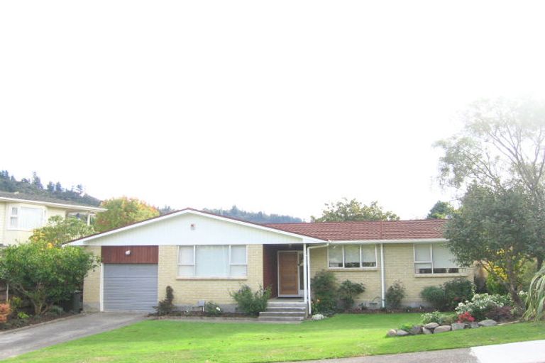 Photo of property in 48 Sunbrae Drive, Silverstream, Upper Hutt, 5019