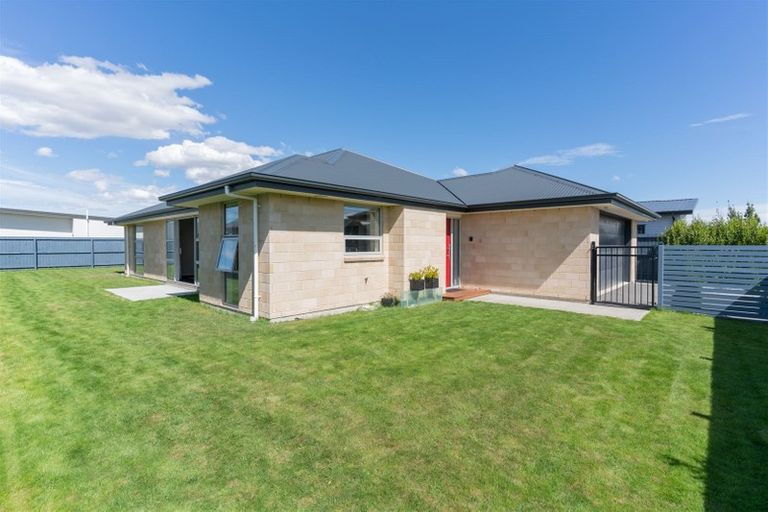 Photo of property in 42 Meyer Crescent, Halswell, Christchurch, 8025