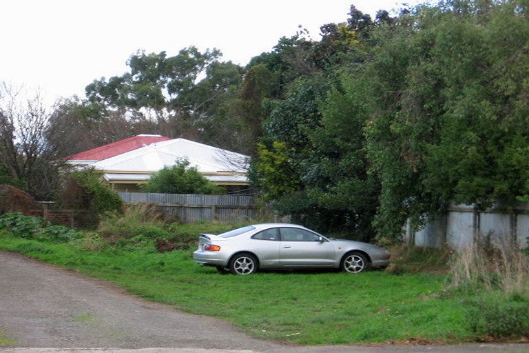 Photo of property in 12 Lombard Street, Palmerston North, 4410