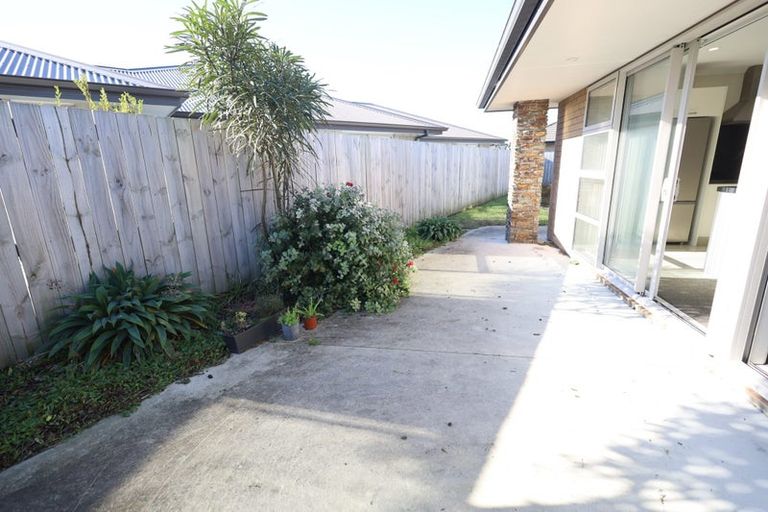 Photo of property in 16 Te Kio Crescent, Papamoa Beach, Papamoa, 3118