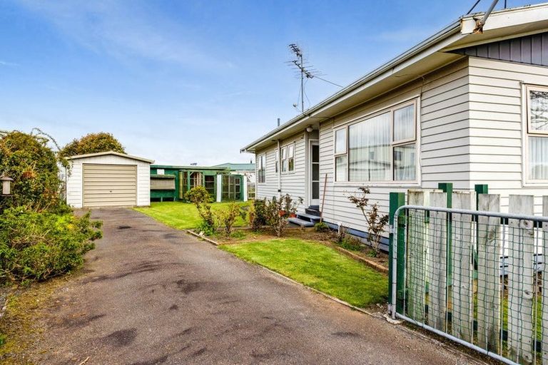 Photo of property in 38 Tawa Street, Hawera, 4610