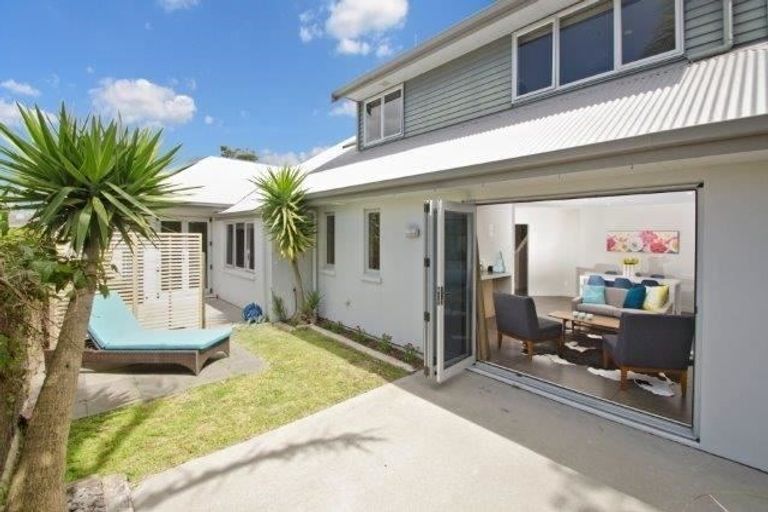 Photo of property in 1 Tay Street, Mount Maunganui, 3116