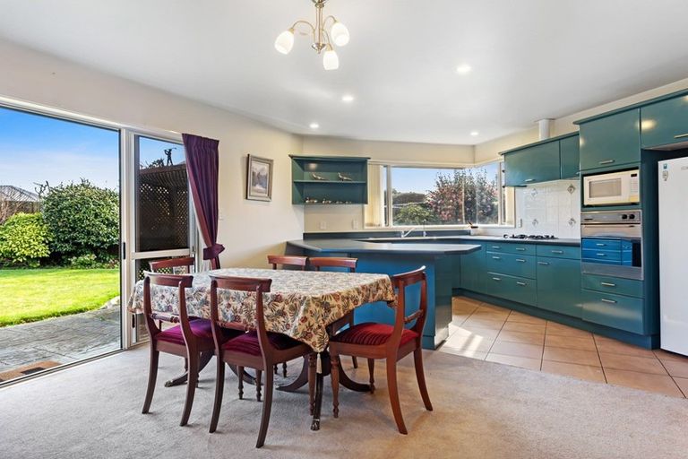 Photo of property in 21 Carmana Gardens, Rangiora, 7400