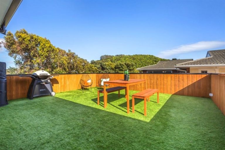 Photo of property in 27 Ayton Drive, Whitby, Porirua, 5024