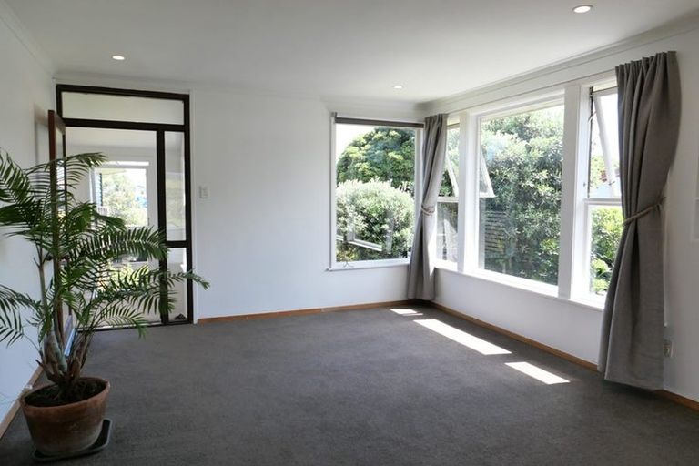 Photo of property in 48 Rutherford Drive, Waikanae Beach, Waikanae, 5036