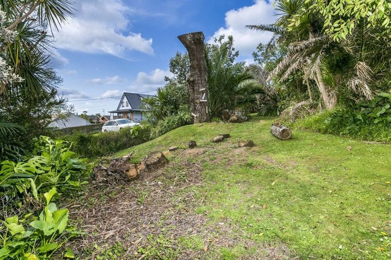 Photo of property in 889 Beach Road, Waiake, Auckland, 0630