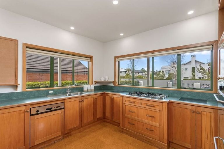 Photo of property in 31 Thornycroft Street, Fendalton, Christchurch, 8052