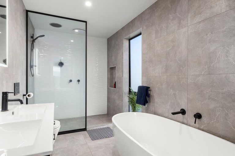 Photo of property in 5 Remutaka Lane, Carterton, 5713