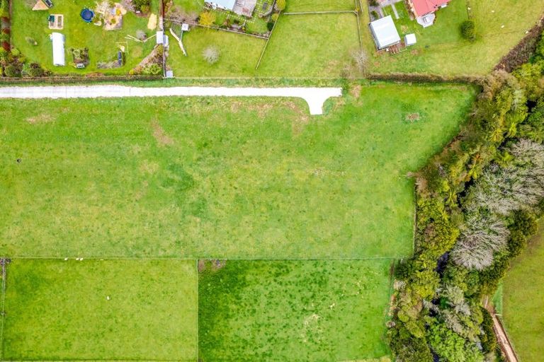 Photo of property in 14 Celia Street, Stratford, 4332