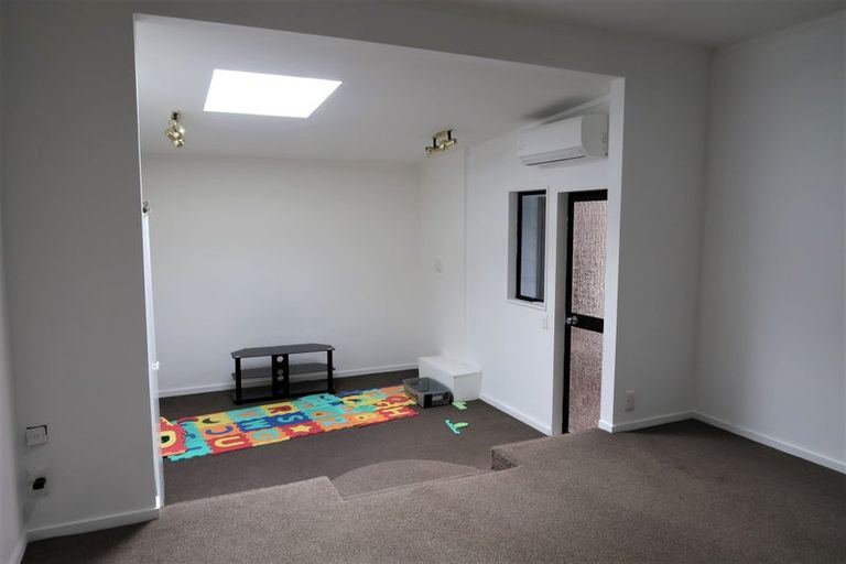 Photo of property in 282 Maungaraki Road, Maungaraki, Lower Hutt, 5010