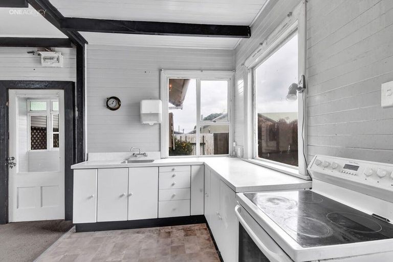 Photo of property in 2/6 Drake Street, New Brighton, Christchurch, 8061