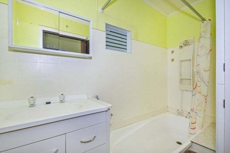 Photo of property in 223 One Tree Point Road, One Tree Point, 0118