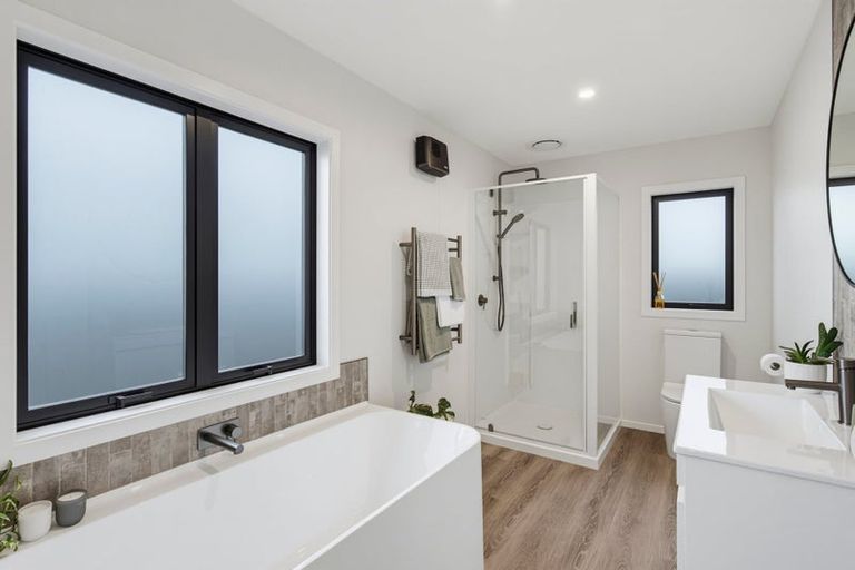 Photo of property in 158 Weraroa Road, Levin, 5510